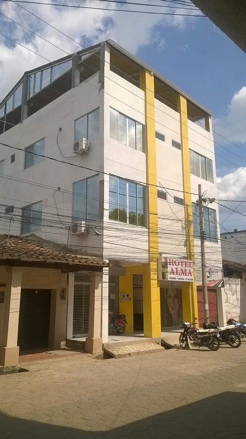 Hotel Alma Trinidad Bagian luar foto